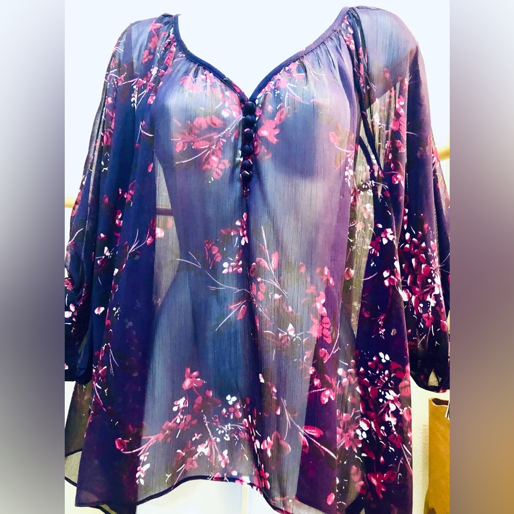 Express Purple Floral Sheer 3/4 Sleeve Flowy Top!